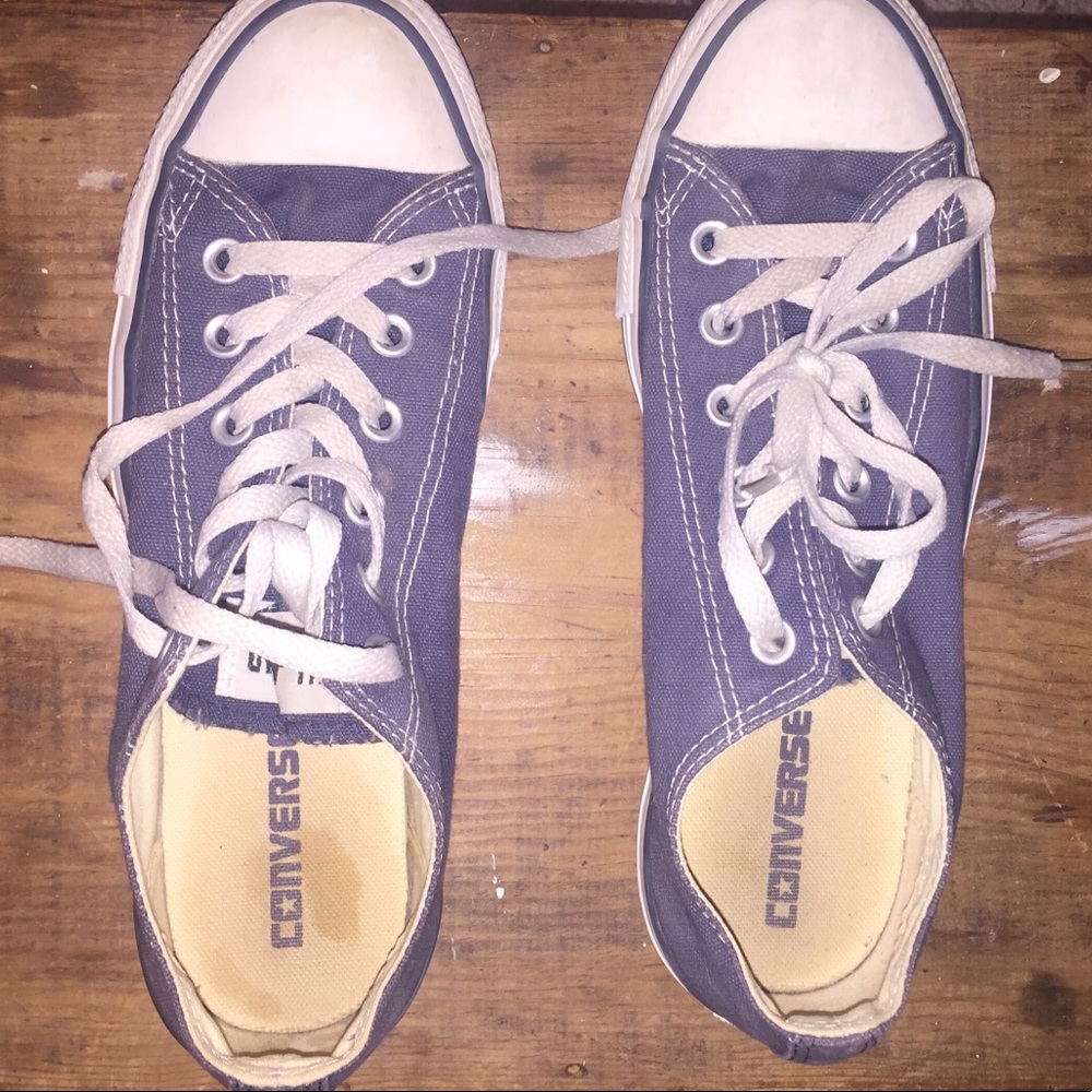 Converse Low Top - Navy - size 8 Women
